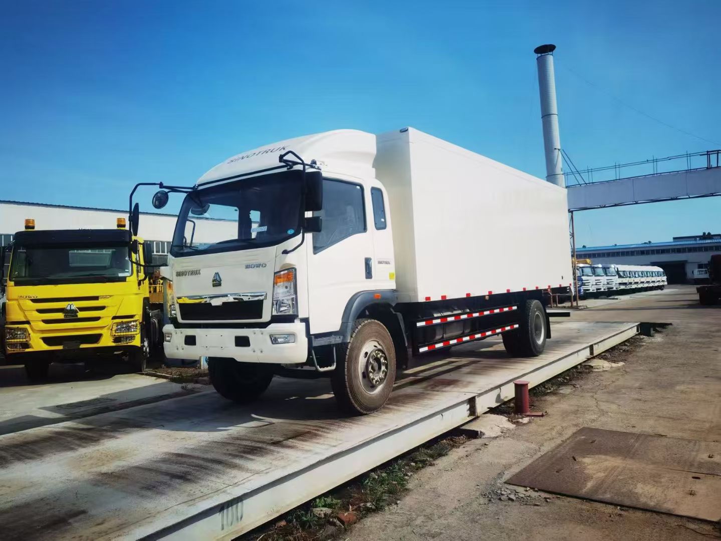Sinotruk Howo 4x2 ванконы жүк көлігі